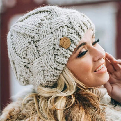 Damen Weiche Strickmütze mit Zopfmuster – Bild 5 von 7