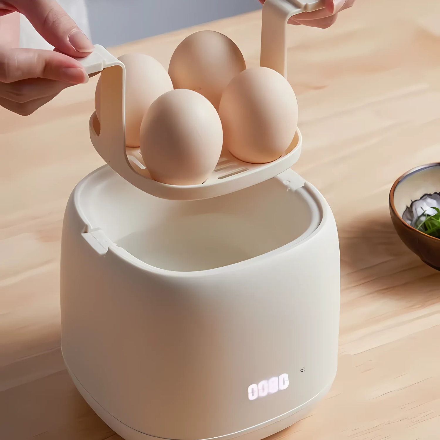 Elektrischer Eierkocher EggiCook| Perfekte Eier per Knopfdruck| Automatische Abschaltung| 4 Eier – Küchenzubehör