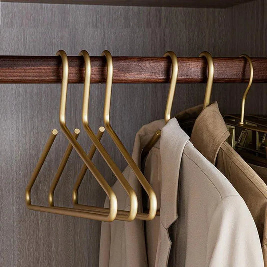 Kleiderzauber – Elegante Metall-Kleiderbügel (5 Stück)