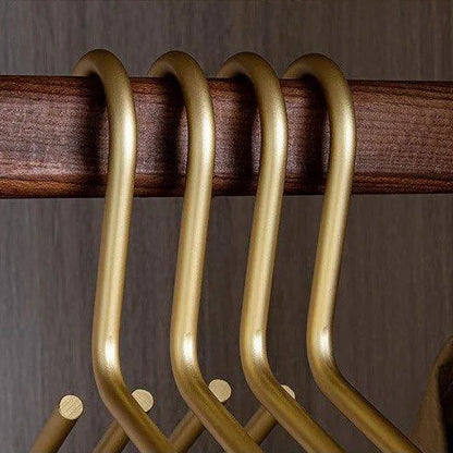 Kleiderzauber – Elegante Metall-Kleiderbügel (5 Stück)