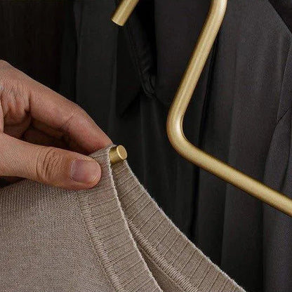 Kleiderzauber – Elegante Metall-Kleiderbügel (5 Stück)