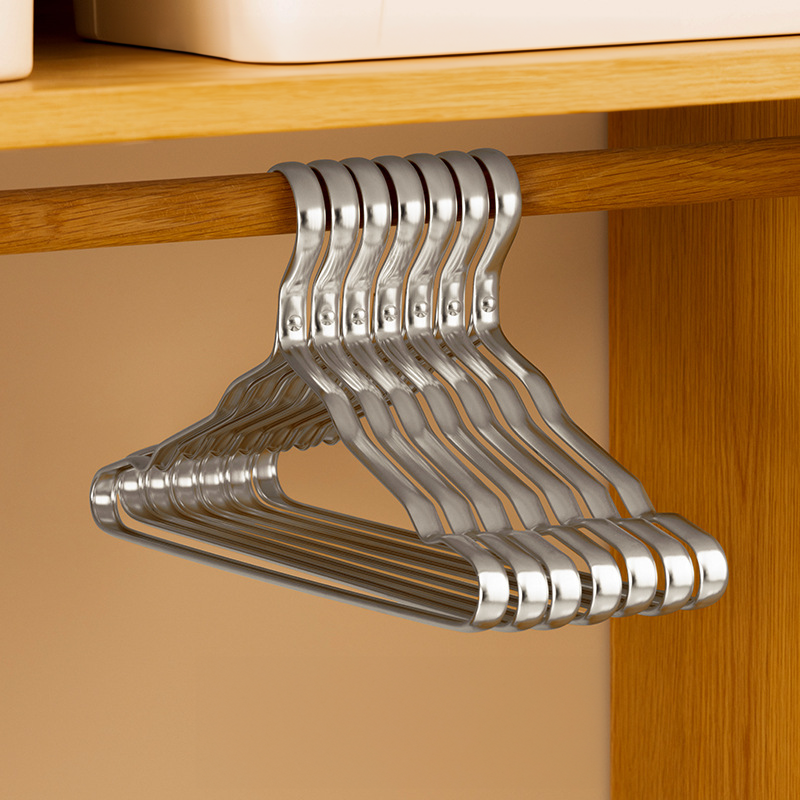 Mara – Elegante Metall-Kleiderbügel (5 Stück)