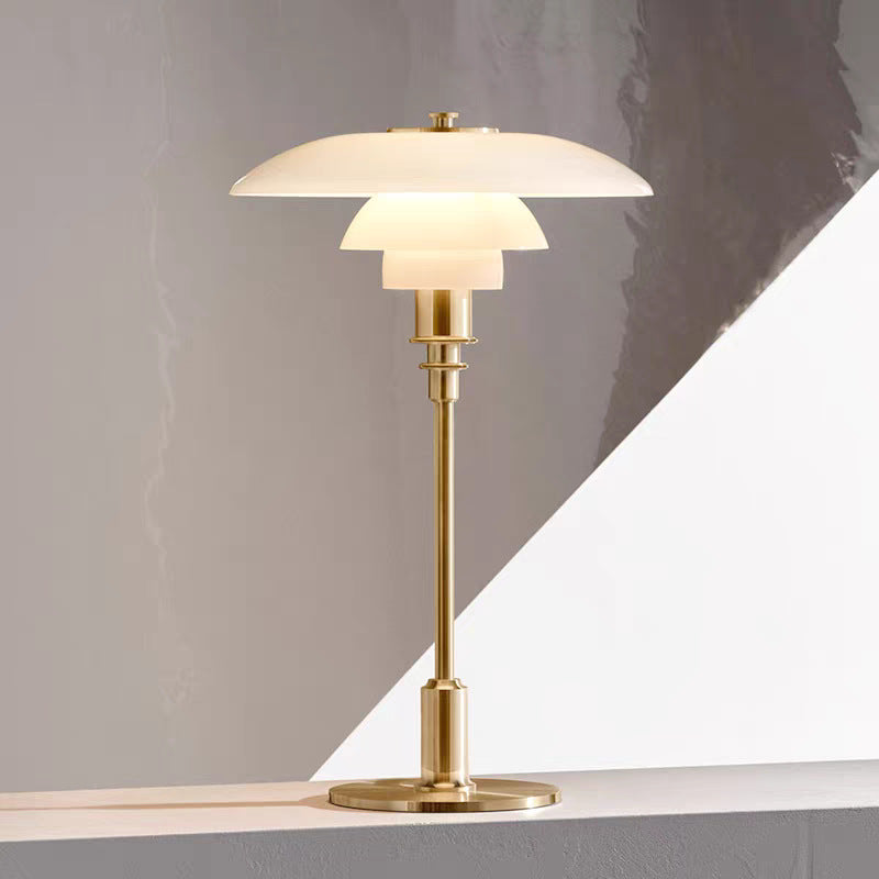 Skandinavische minimalistische Tischlampe – Bild 9 von 9