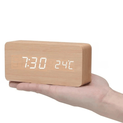 Woodsie – Sprachgesteuerte Holz-Wanduhr