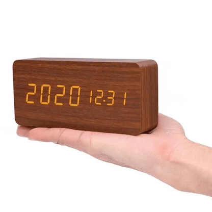 Woodsie – Sprachgesteuerte Holz-Wanduhr