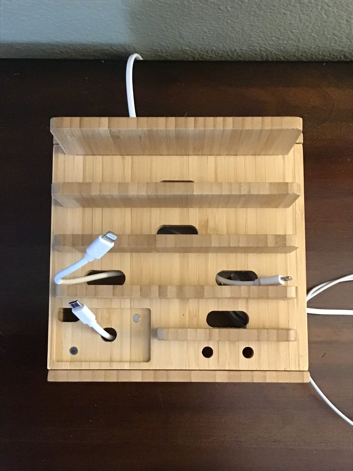 Tekavo ChargeDock Ladestation aus Bambus – Bild 13 von 18