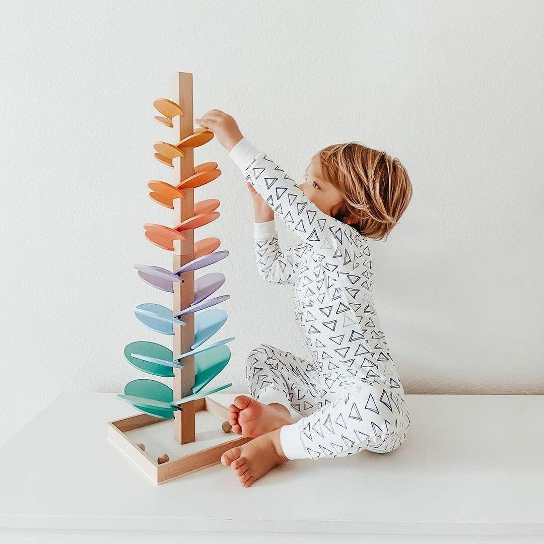 Interaktiver Regenbogen-Murmelturm für Kinder – Bild 4 von 7