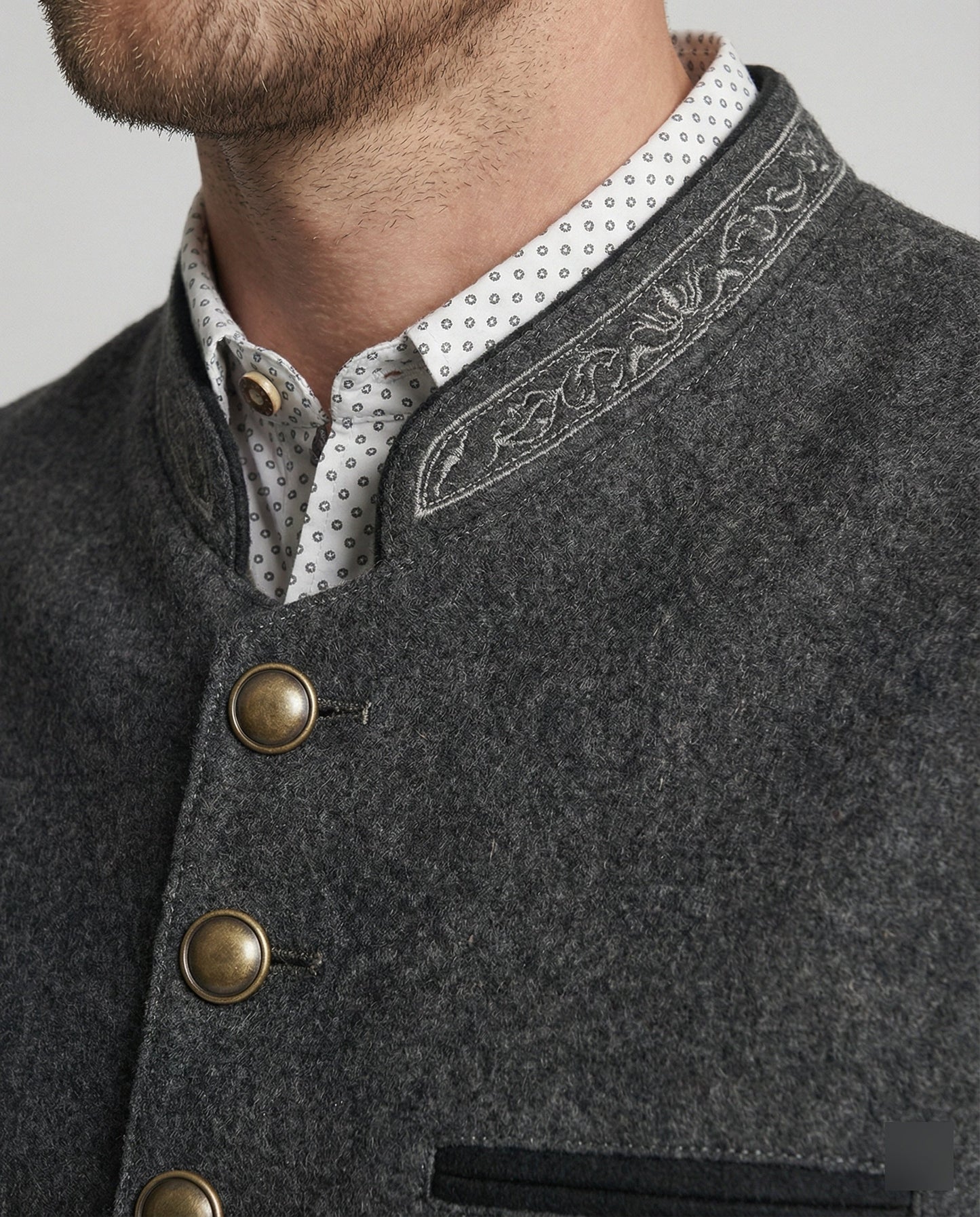Elegante Herren Trachtenweste Grau Traditionell – Bild 2 von 5