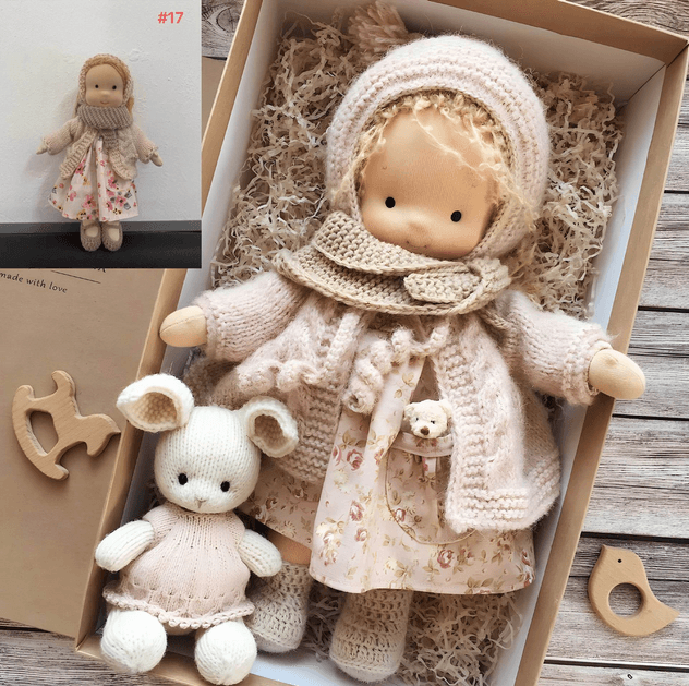 Handgefertigte Waldorf-Kuschelpuppe für Kinder – Bild 6 von 8