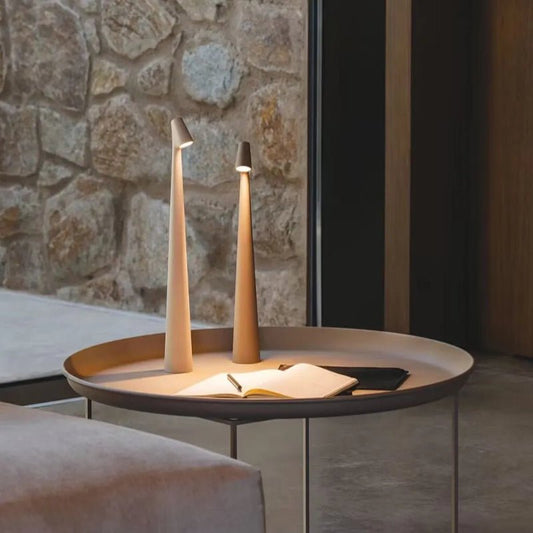 Metalglo – Moderne elegante Tischlampe
