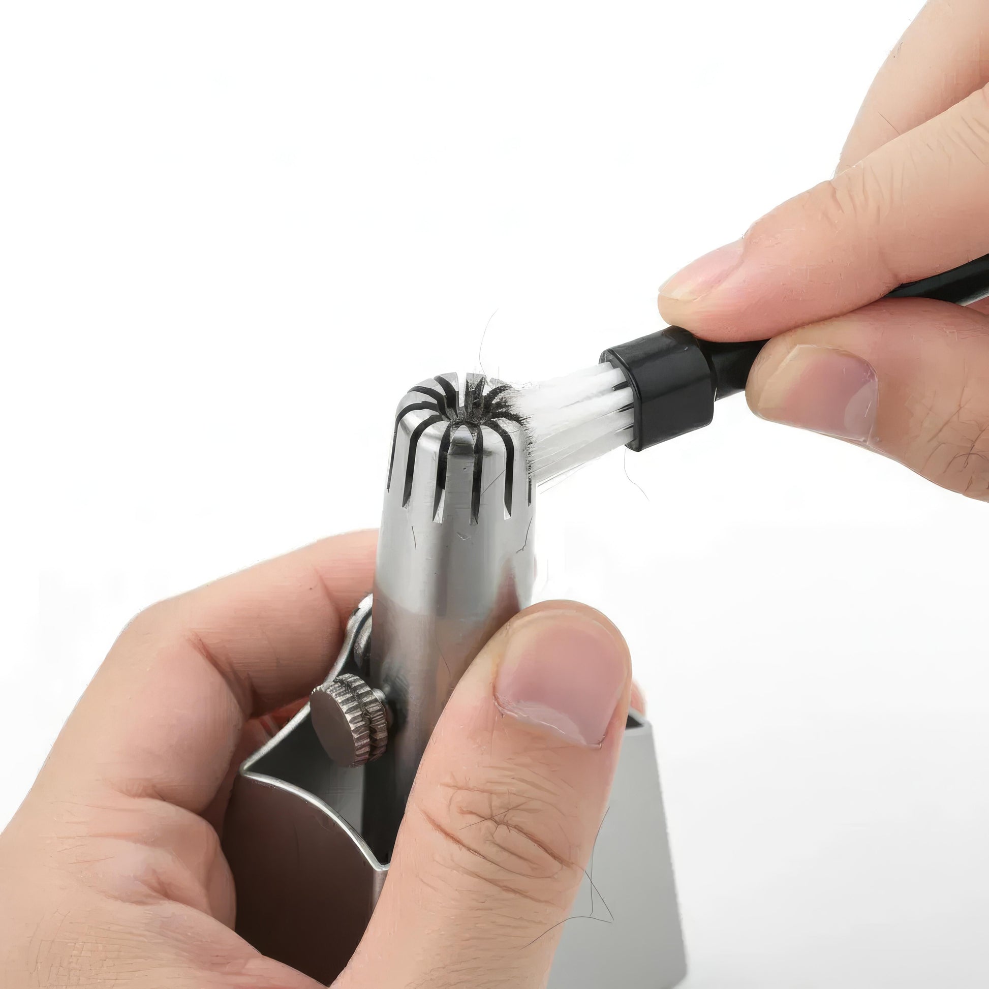 Milo – Ergonomischer Nasenhaarschneider