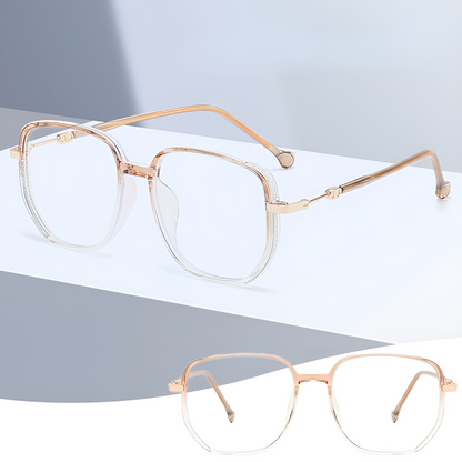 Brille im Einsatz – Pelanva