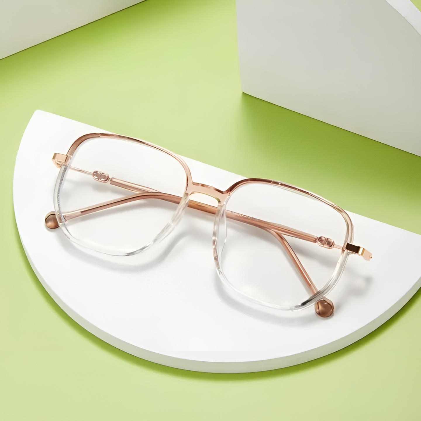 Brille Seitenansicht – Pelanva