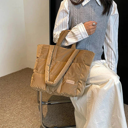 Gesteppte Handtasche mit großer Kapazität, Nahaufnahme – Pelanva