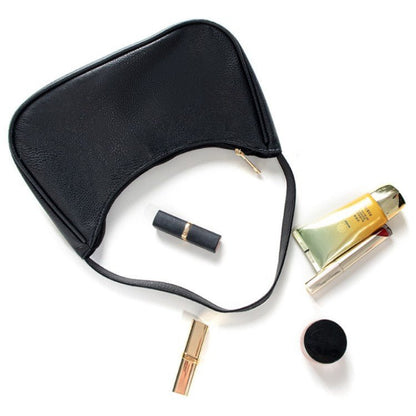 Kleine Leder-Hobo-Tasche mit Reißverschluss, Nahaufnahme – Pelanva