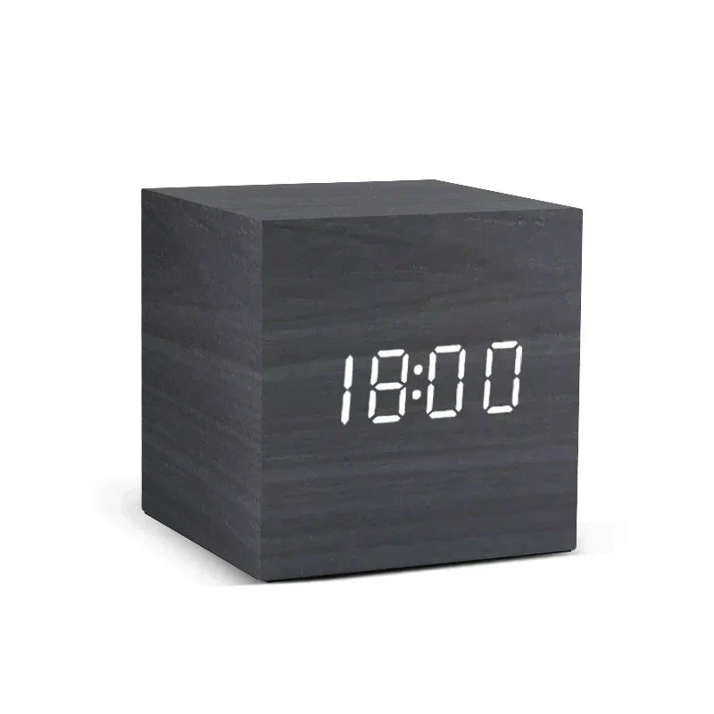 LED Wecker Holz – Pelanva – Ansicht 3