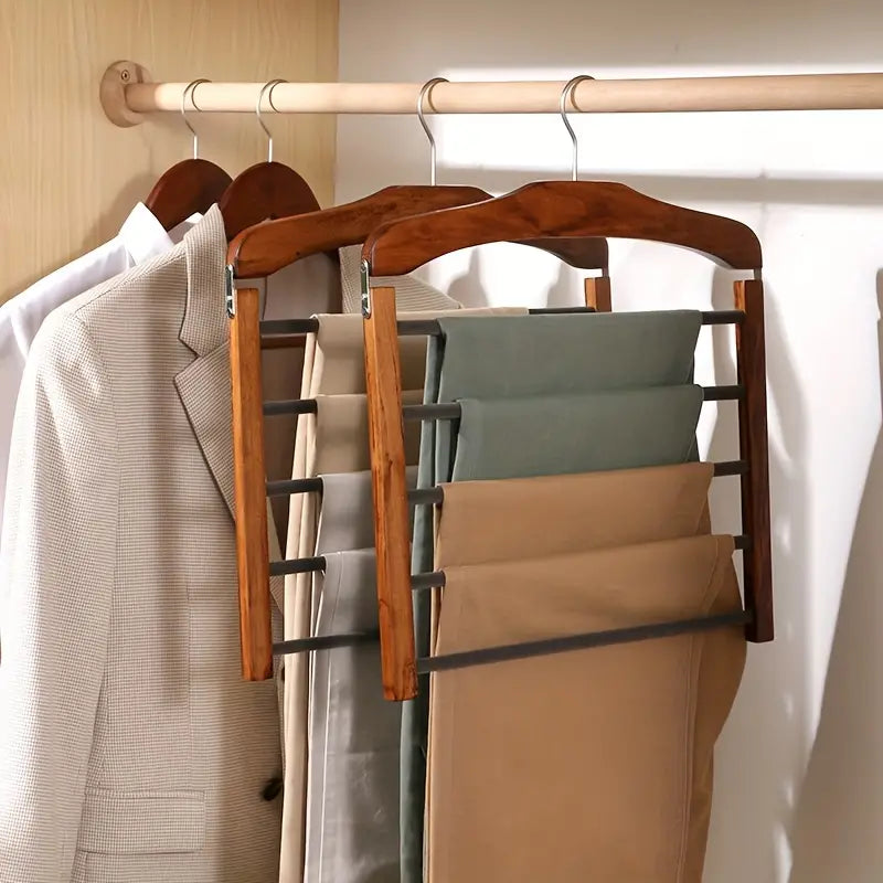 LuxeHanger – Elegante Holz-Kleiderbügel für stilvolle Ordnung