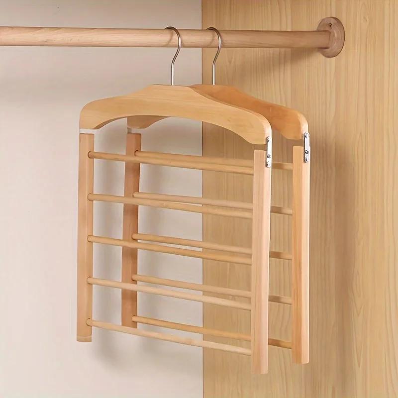 LuxeHanger – Elegante Holz-Kleiderbügel für stilvolle Ordnung