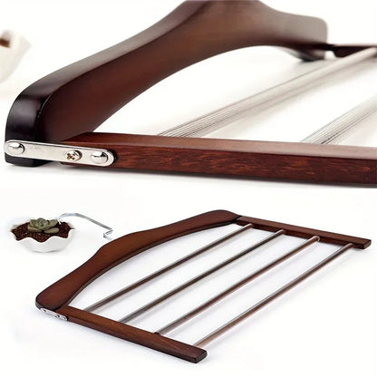 LuxeHanger – Elegante Holz-Kleiderbügel für stilvolle Ordnung