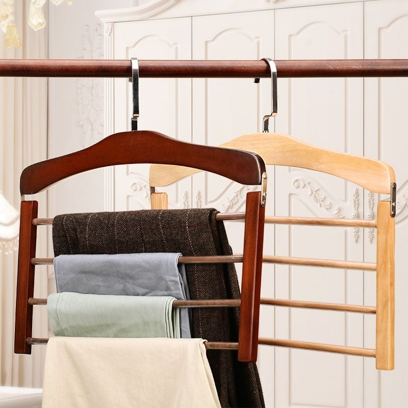 LuxeHanger – Elegante Holz-Kleiderbügel für stilvolle Ordnung