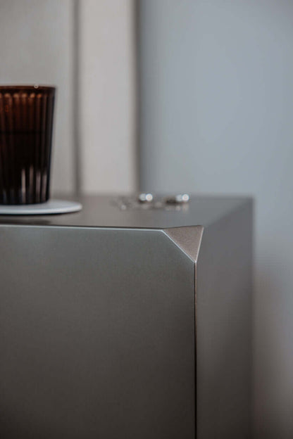 Tisch – 3