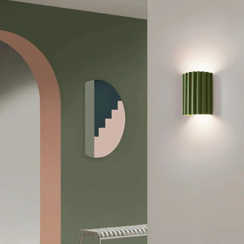 Moderne Wandleuchte mit stilvollem Design, Detailansicht – Pelanva