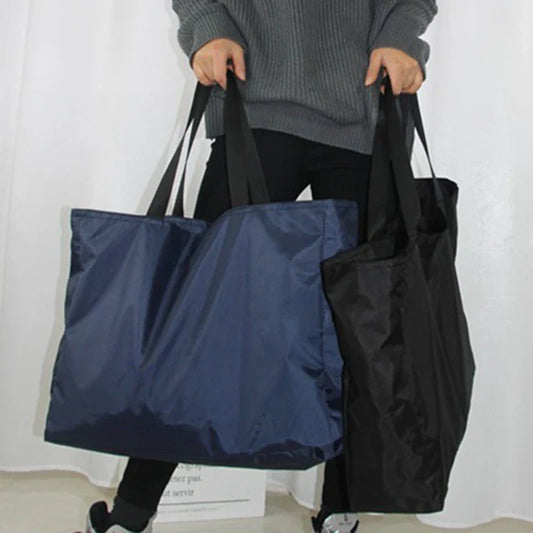 Wasserfeste Reisetasche Voyanella| Faltbar & Leicht| Große Kapazität| Nylon-Weekender für Damen| In 4 Größen – Bekleidungsset