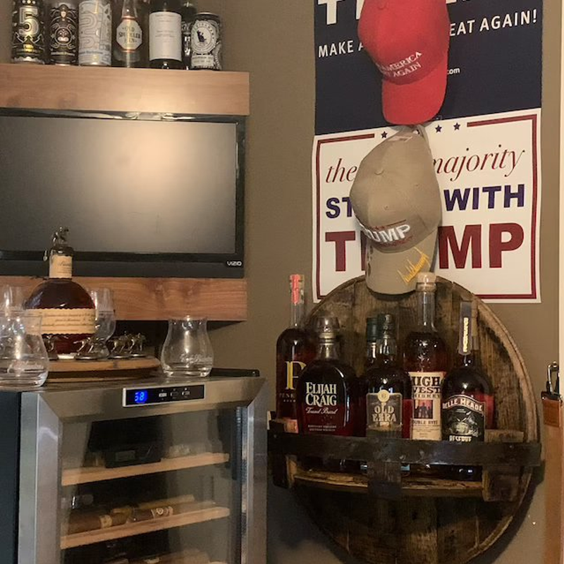 Whiskeyfass Wandregal - Detailansicht